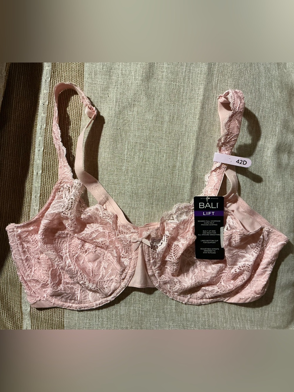Bali Lace Underwire Bra in Light Pink